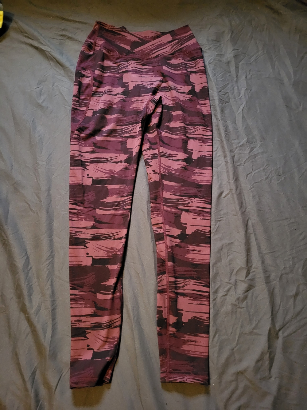 Alphalete Purple & Black Brushstroke High-Waist Leggings